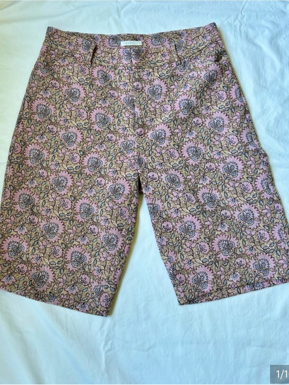 6397 Floral Paisley Print Brocade Bermuda Shorts Trouser Shorts size Medium